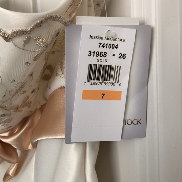 Jessica Mcclintock  junior dress - Picture 2 of 3